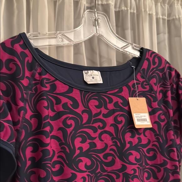 Elegant Pink and Black Patterned Dress - Picture 6 of 7